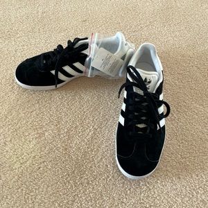 BNIB Adidas Gazelle Black and White Suede Sneakers, 5.5